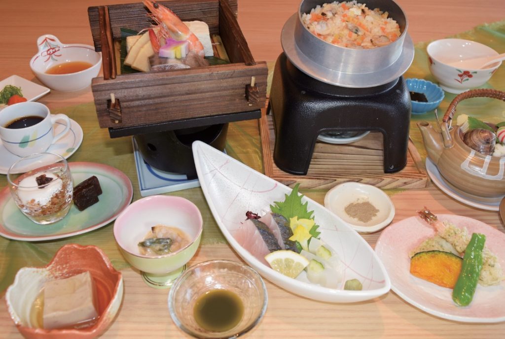 『中津万象園 味処 懐風亭』丸亀の伝統的な味処『懐風亭』がリニューアル