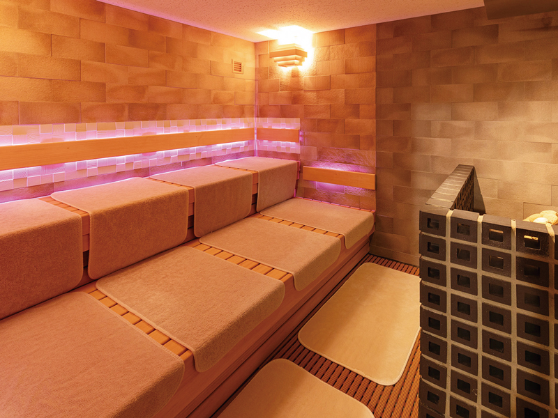 女性ロウリュサウナ