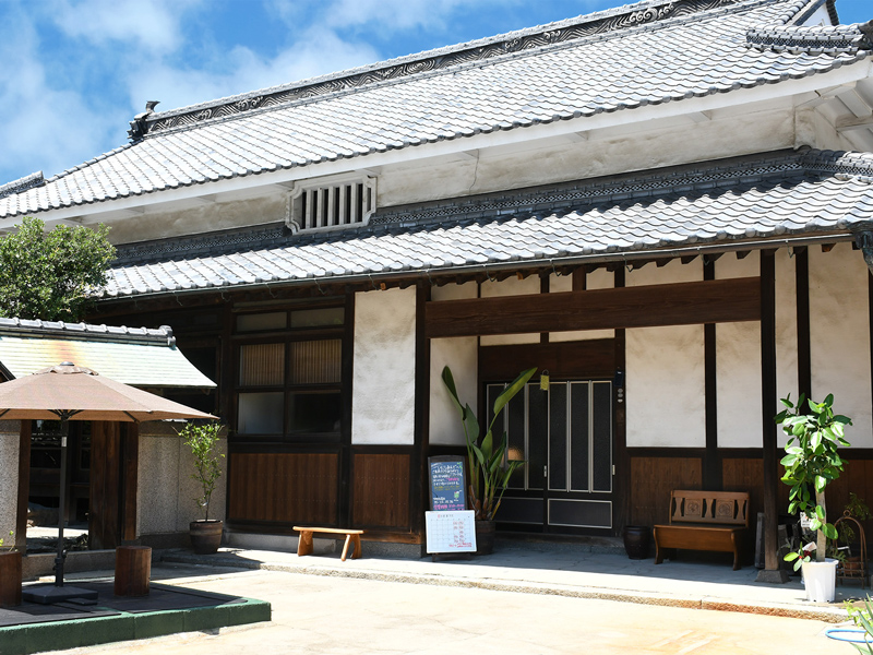 『いにしあんど』築150年以上の古民家で伯日の風を感じる喫茶店【香川県坂出市谷町】