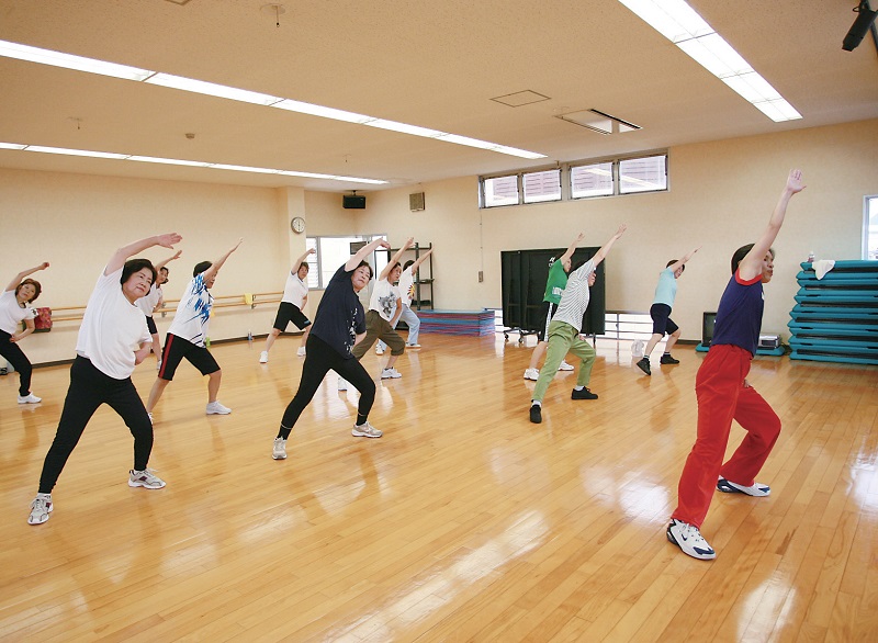 丸亀で、スポーツクラブならココ！ゴルフや、スカッシュも完備！