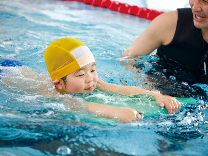 楽しく学びながら健康と技術を身につけるスイミングスクール！