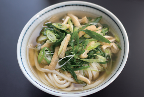 『セルフうどん店 まごころ』人気うどん店がより利用しやすくリニューアル！