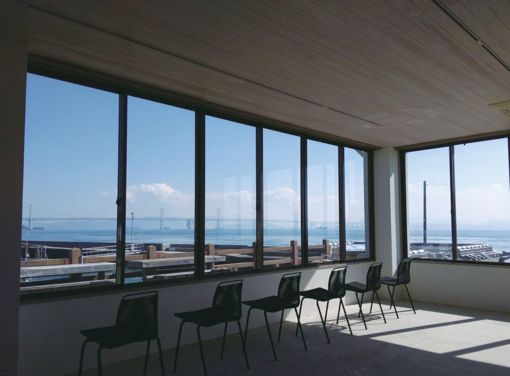 『Honjima Stand　ホンジマ スタンド』暮らしを考えるインテリアショップが本島にカフェスタンドをOPEN！