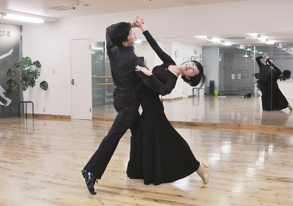 楽しくシェイプアップ！始めよう！スポーツとしての社交ダンス