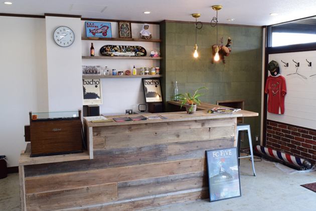 『ACCEPT THE WORLD BARBER』確かな技術で男らしいバーバースタイルに