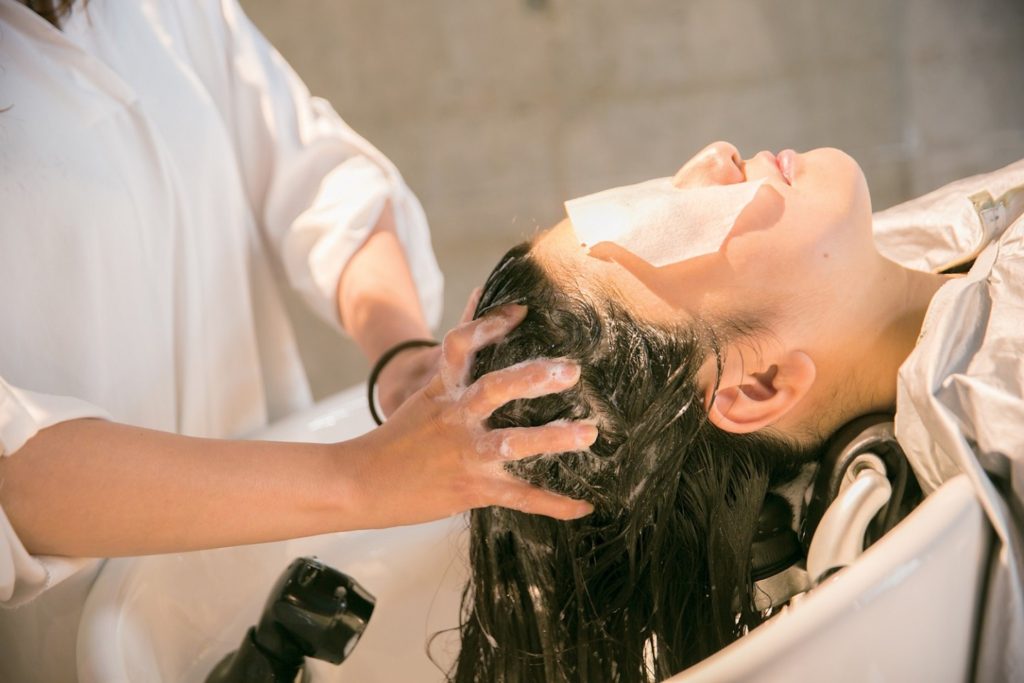 冬に気になる髪の乾燥には、トリートメントコースがオススメ！