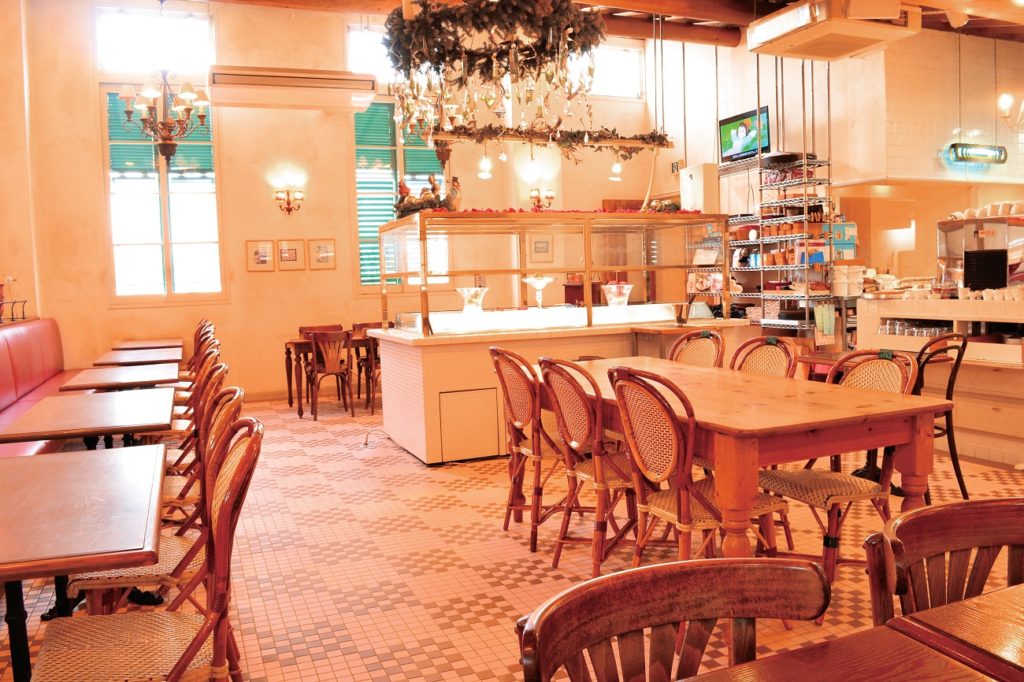 『CARAMEL MOM』お好きなケーキを3種類チョイス！乙女心をくすぐるスペシャルプレート