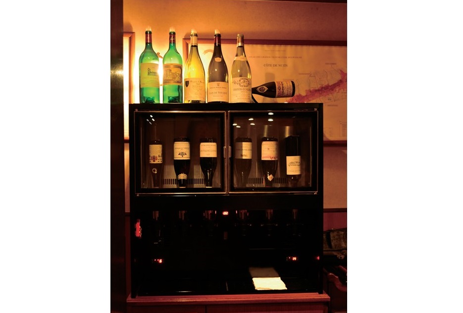 『Ban de Vendange』裏路地に佇む自分だけのサンクチュアリで厳選ワインが奏でる大人の時間を