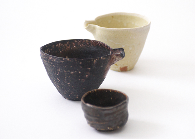 終了しました。9月21日（金）～10月3日（水）『岩田圭介展 Keisuke Iwata ceramic exhibition』不思議な魅力を持つ繊細な佇まいの作品が勢揃い