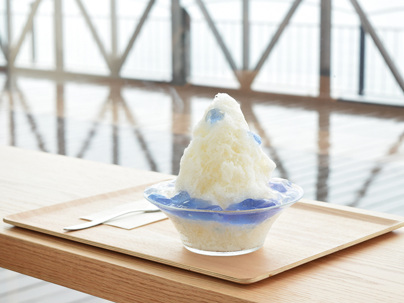 瀬戸内海を望む絶景カフェで心休まるひと時を