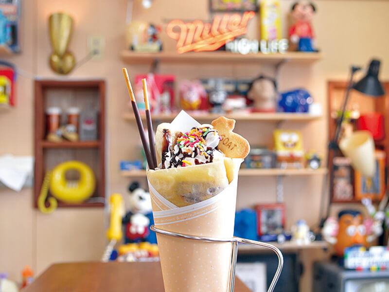 老若男女笑顔溢れるクレープ専門店