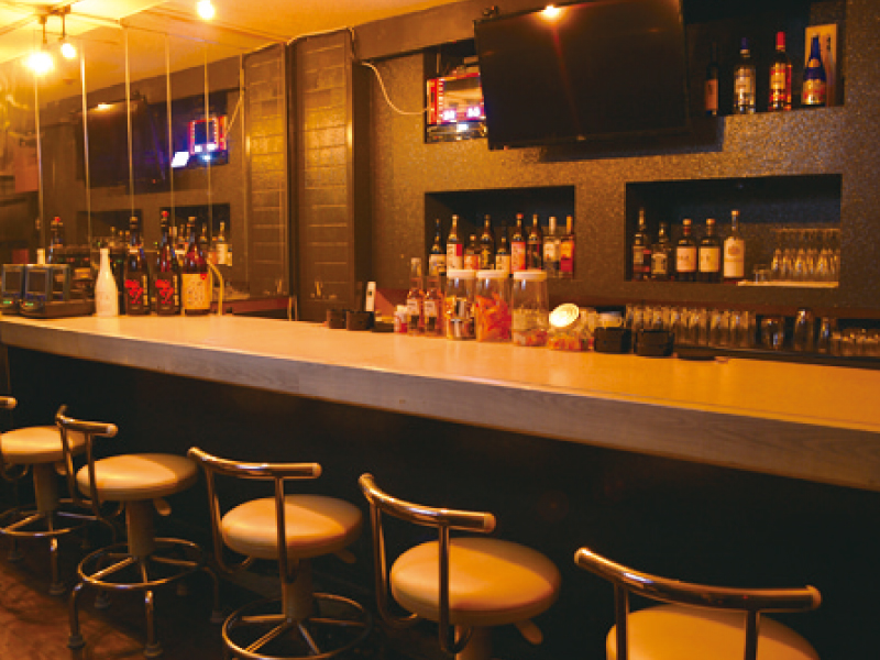 老若男女が集うアットホームなバーがOPEN『BAR CORONA』