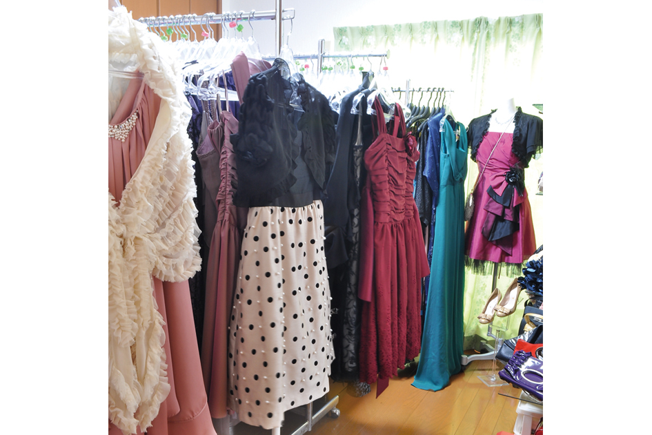 『FELICITE』人気ドレスショップが店名新たに移転OPEN