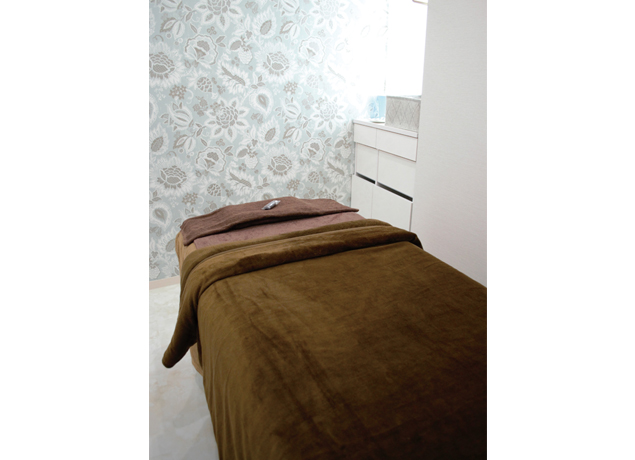 『脱毛専門サロン Hily ハイリー』脱毛と同時に美肌やバストアップ、スリミングも可能！