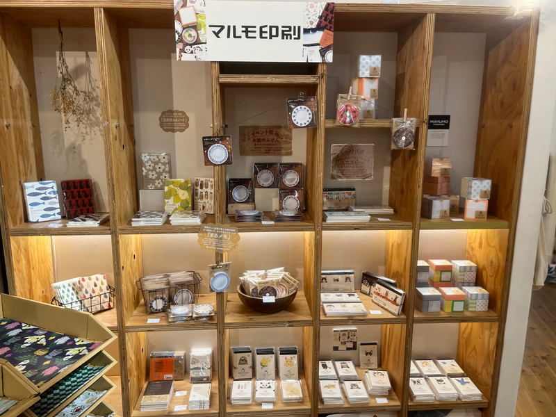 手紙社 紙ものフェア with マルモ印刷展示の様子