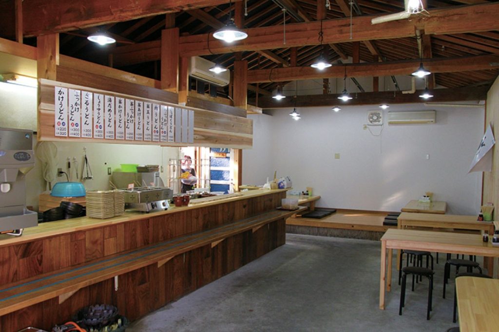 『讃岐うどん工房　Ｉｓｔｙｌｅ』昔ながらのうどん屋をイメージした懐かしさ！