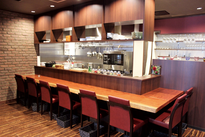 『BISTRO Je Pars』オープンキッチンで作る本格フレンチ。