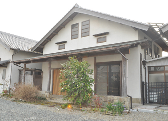 『KILIM GARDEN うえはら　キリムガーデン ウエハラ』トルコから仕入れたキリムを扱う専門店が登場