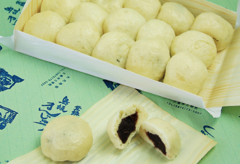 幅広い年齢層から愛される甘味『鳥坂まんじゅう』