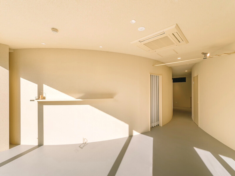 最新機器JETPEEL導入 徹底したスキンケアで肌質改善