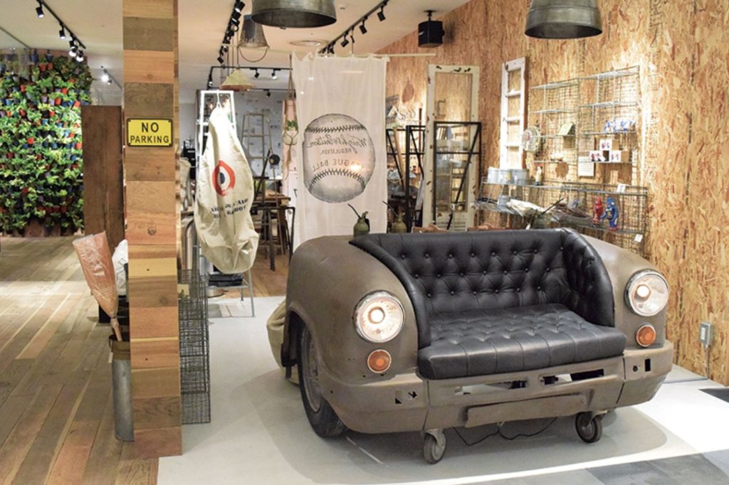 ギャラリーを併設したリメイク家具の人気セレクトショップ