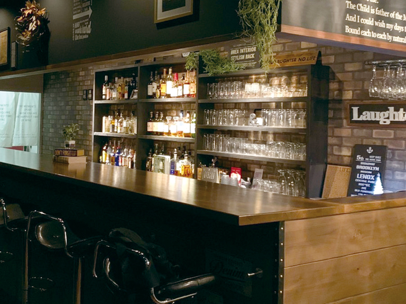 気軽に立ち寄れるカジュアルバーが詫間に登場！