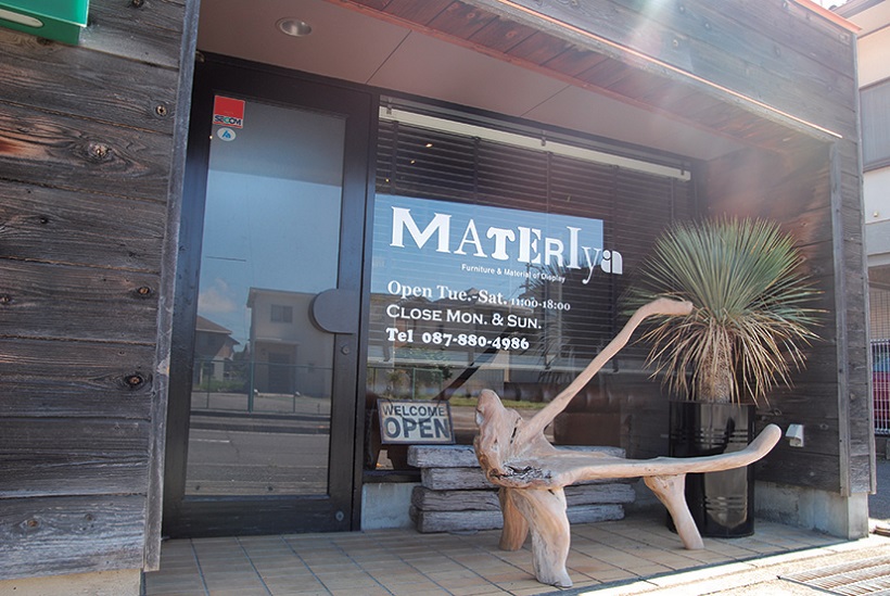 ビンテージ風の味わいが光るオリジナル家具