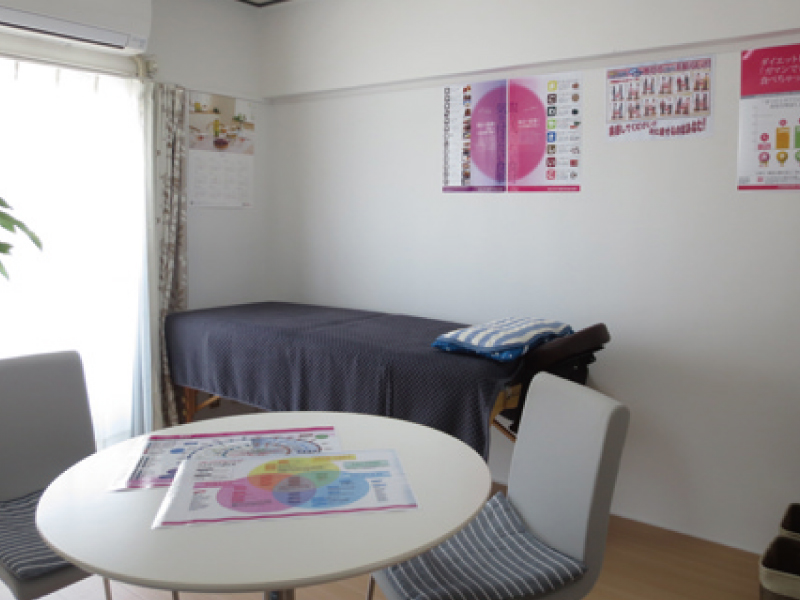 『みみねっこ』「耳ツボダイエット」+メニューで健康的に痩せよう！