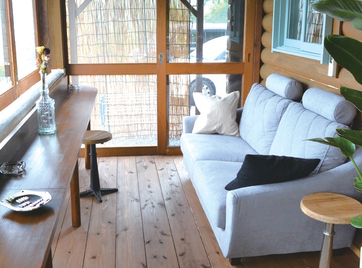 海が見える、癒しのネイルサロンでご褒美を