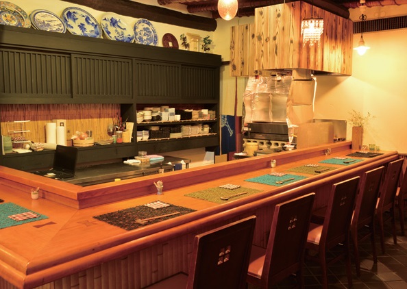 『sanuki 旬菜鶏料理 K』和の空間でゆったりと食事を楽しめる鶏料理店