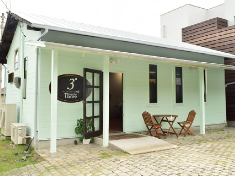 ヘアスタイルも気分も明るくしてくれるヘアサロン『HAIR & SPA 3°』