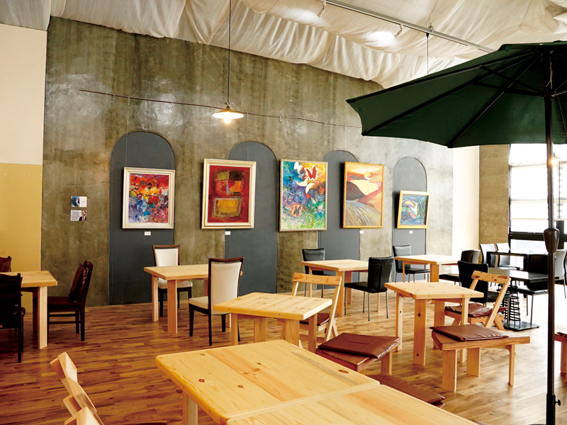 『ギャラリーカフェ華々』アートを鑑賞しながら身体に優しい上質な手作りランチを【香川県丸亀市港町】