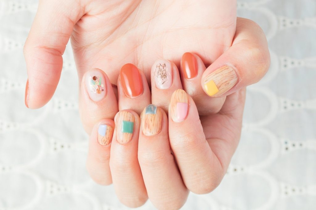 指先もファッションの一部！トレンドを取り入れたおしゃれを楽しんで♪