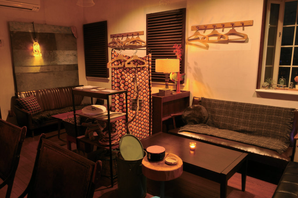 『アン ノー』琴平の街とはまるで別世界の空間。路地裏に佇むバーがメディア初登場！