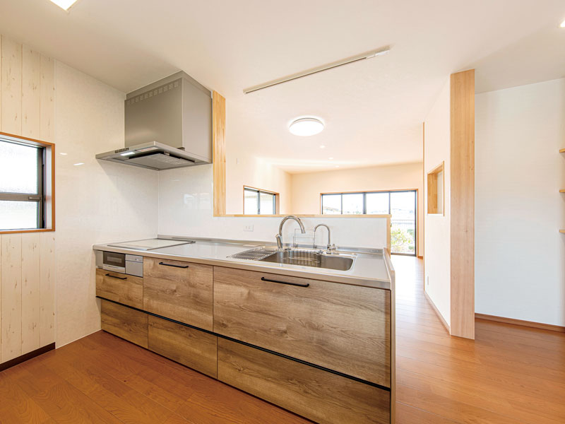 お客様や地域の皆様からの 信頼と期待に高い水準で応える