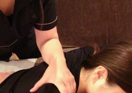 『月と舟』贅沢な時間を過ごせるサロン