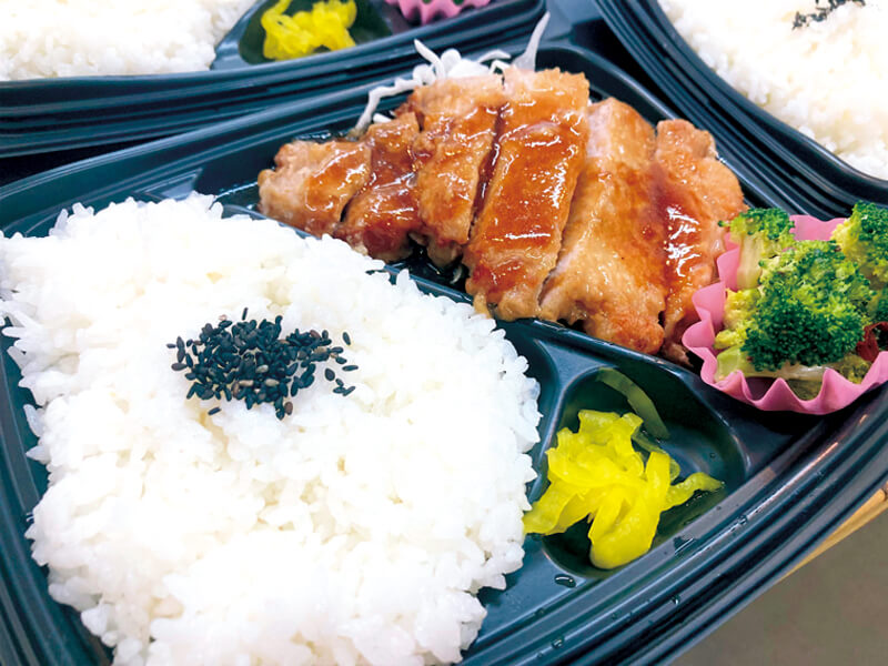 受験生応援！予備校内で手作り弁当を