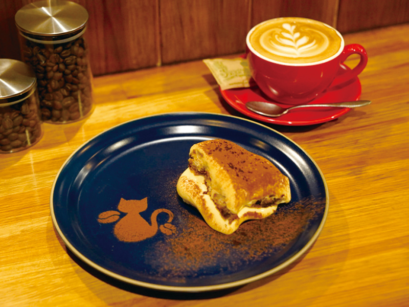 エスプレッソとスイーツで自分時間を愉しんで