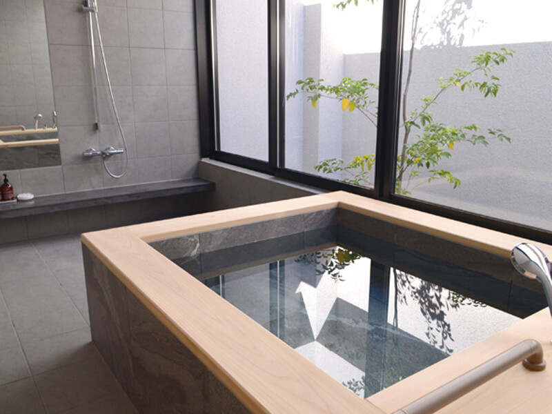 家族旅行のように和やかに送りたい