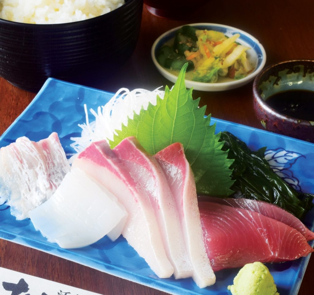 市場で直接仕入れた新鮮な海の幸をリーズナブルな価格で提供！