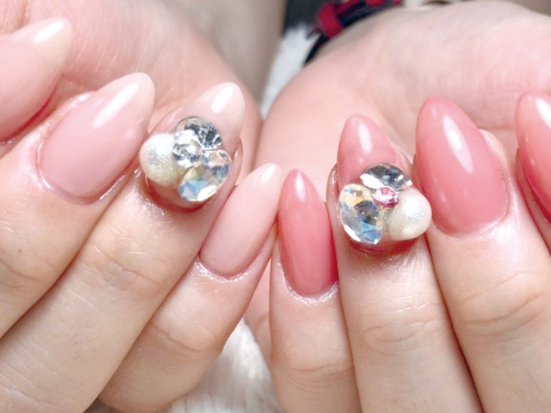 『ネイルサロン allure　アリュール』艶とフォルムにこだわったキレイめネイル【香川県丸亀市大手町】