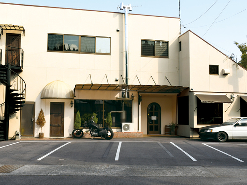 『coffeebeans&sweets Antique　コーヒービーンズ＆スイーツ アンティーク』ヨーロッパの雰囲気漂う自家焙煎珈琲とスイーツのお店【香川県善通寺市善通寺町】