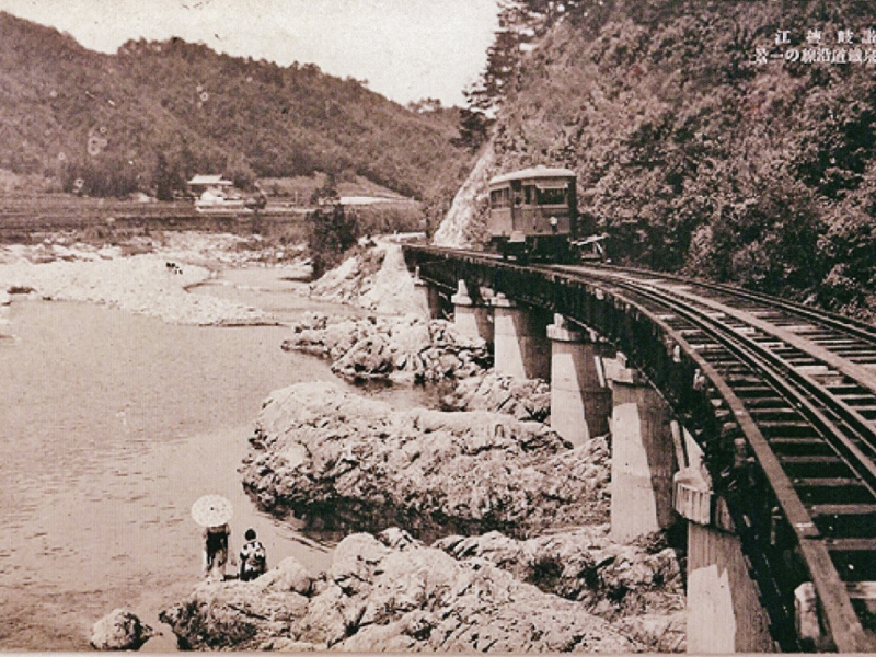 終了しました。開催中〜9月23日(月･祝)『塩江温泉鉄道 ‒風景と記憶‒』