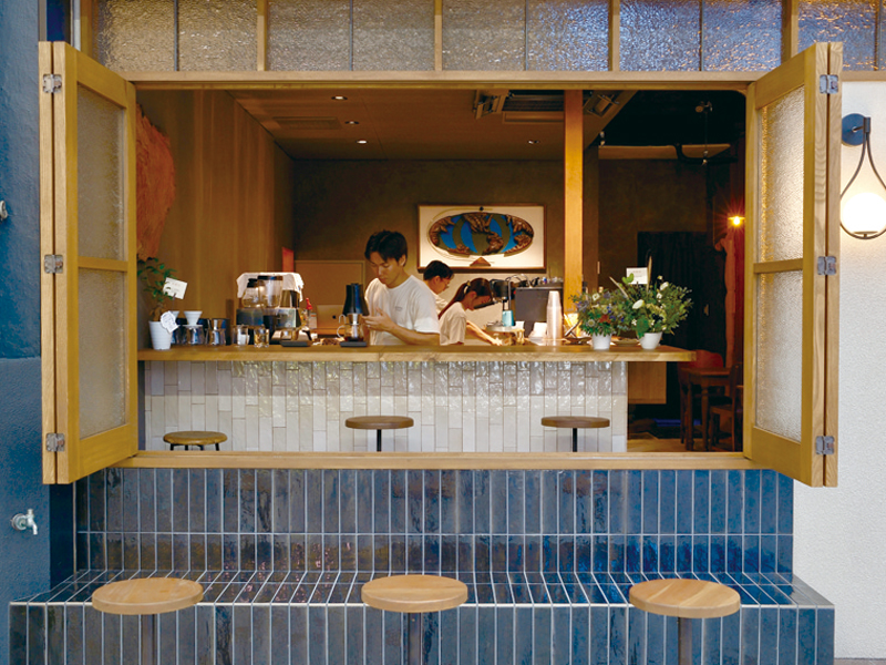 『ARSENAL Coffee Roasters　アーセナルコーヒーロースターズ』丁寧に淹れる珈琲と手作り焼菓子のカフェ【香川県高松市兵庫町】