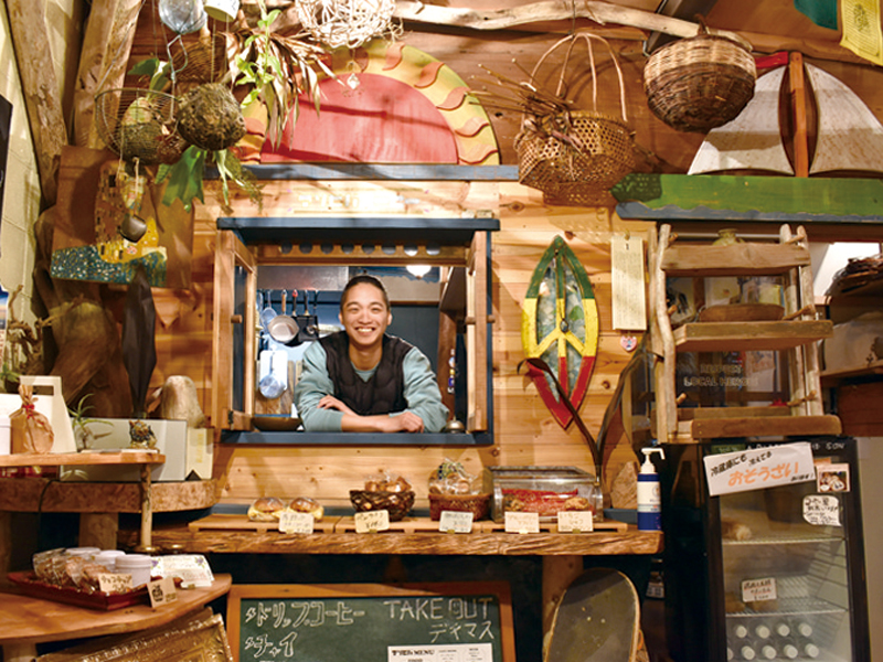 自由で気ままなフリースタイルカフェバー