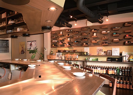 『鉄板焼き×居酒屋　アズマ屋』目の前の鉄板で創り出される美しい絶品鉄板料理の数々に釘付け