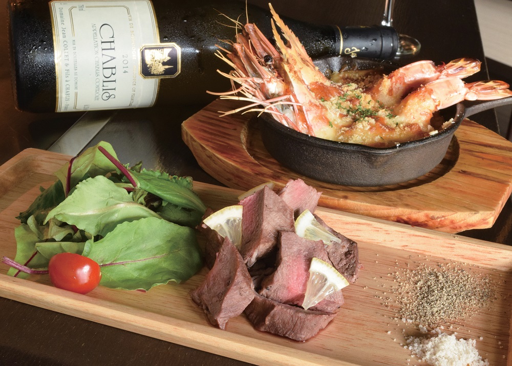 『鉄板焼き×居酒屋　アズマ屋』目の前の鉄板で創り出される美しい絶品鉄板料理の数々に釘付け