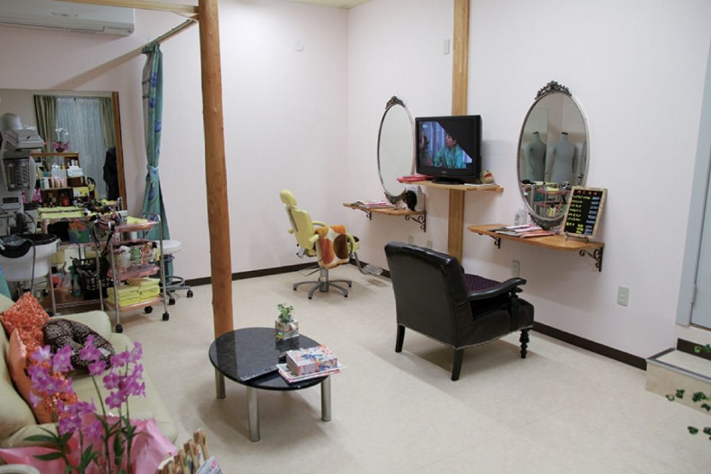 おすすめは専用の水を使用したヘッドスパ！