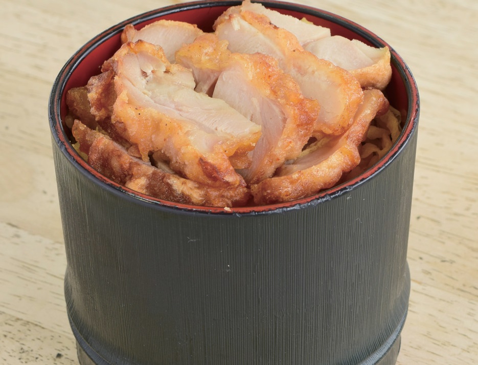 『てら屋』優しい口当たりと喉ごし抜群の麺♪地物の天ぷらと一緒に召し上がれ