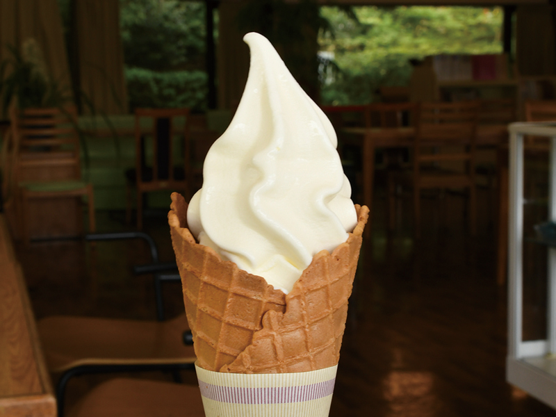 『しおのえふじかわ牧場』のソフトクリーム